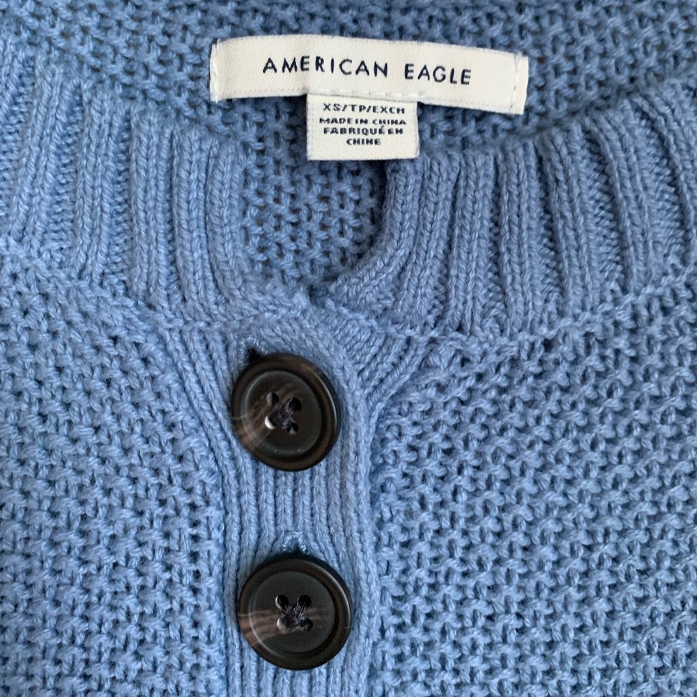 American Eagle sweater